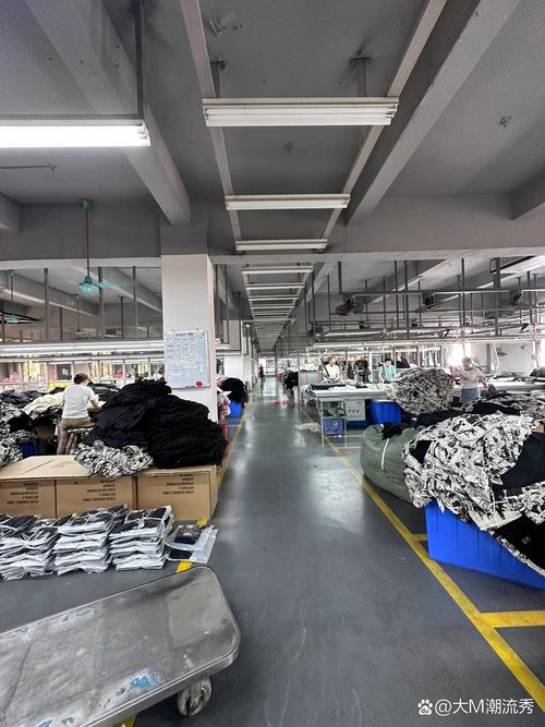 服裝工廠實拍 從源頭起訂，100件起輕松開啟服裝零售